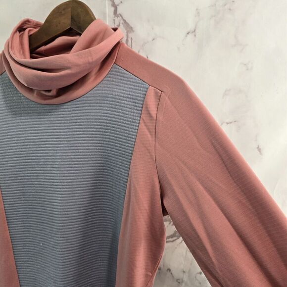 On Running Shirt Women Medium Dustrose Weather Pullover Mock Funnel Thumb Holes - Picture 11 of 12